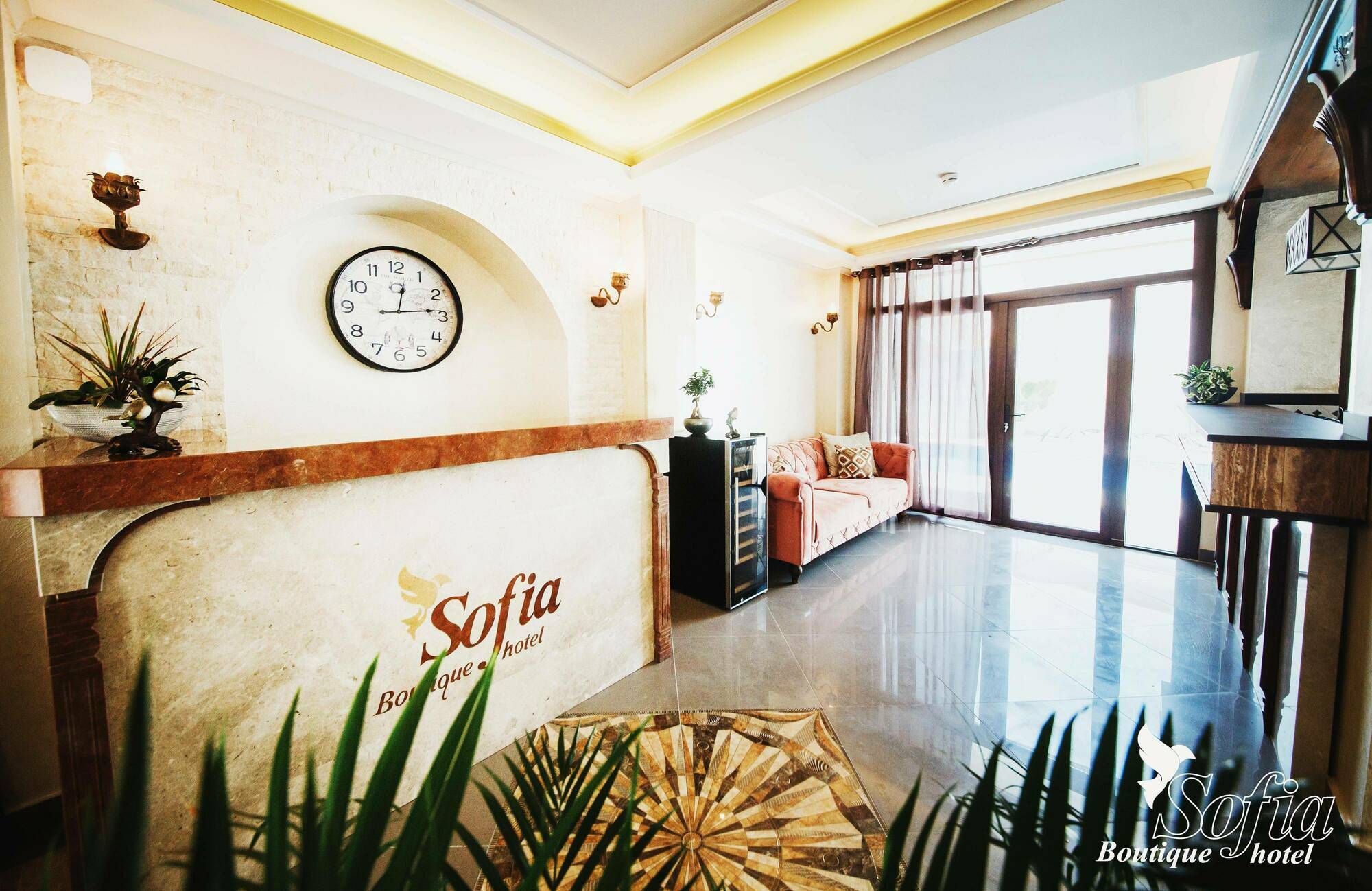 Sofia Boutique Hotel 凯里尼亚 外观 照片